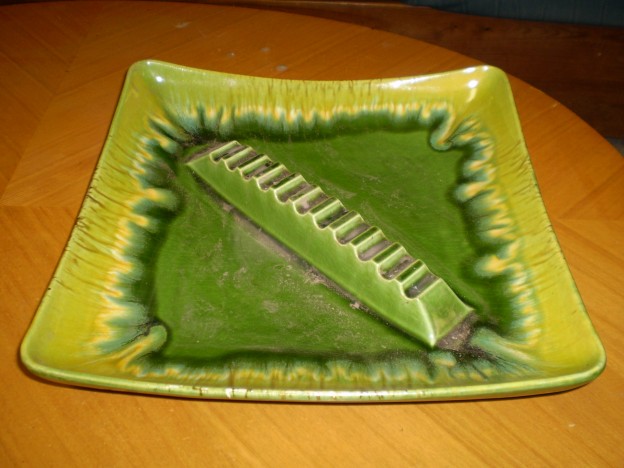Haeger 1723 Ashtray [fern agate glaze]