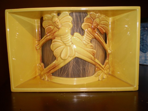 Haeger 6474 TV Lamp “Ballet Dancers” [Saffron Glaze]