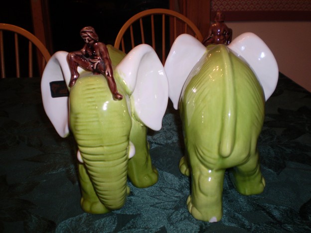 Haeger R-539 elephant [chartreuse glaze]