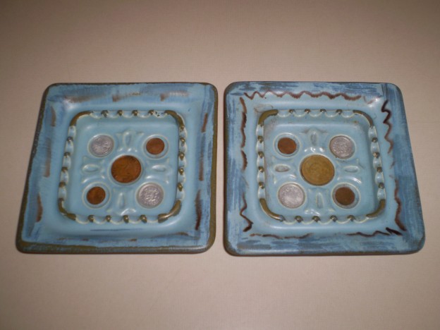 Haeger 1031 ashtray decorated with coins [bristol blue glaze]