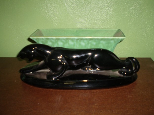 Haeger 3511 Panther Planter [ebony and jade glaze]