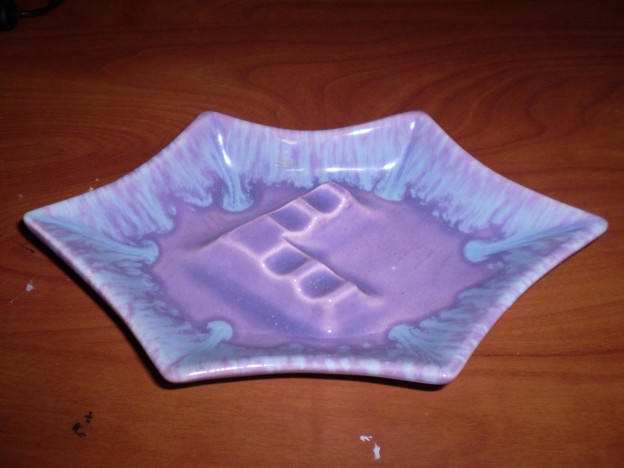 Haeger 138 Ashtray [lilac glaze]