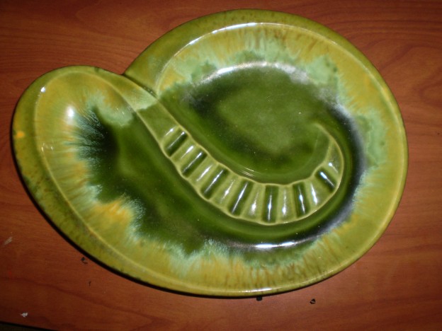 Haeger 153 Free Form Ashtray [fern agate glaze]