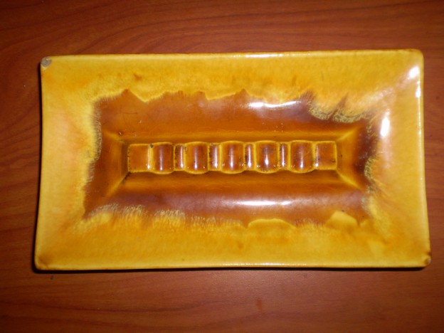 Haeger R-125 ashtray [marigold agate glaze]