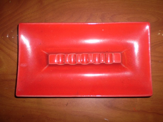 Haeger R-125 Ashtray [red glaze]
