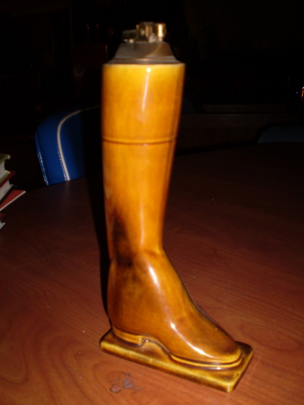 Haeger 8054 Boot Table Lighter [spice gold glaze]