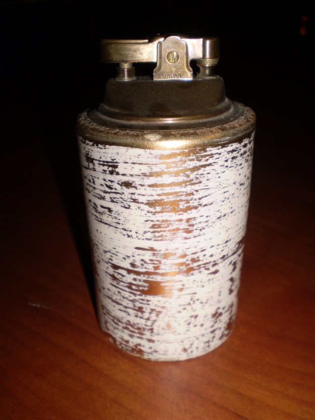 Haeger SP-42 table lighter [gold tweed glaze]